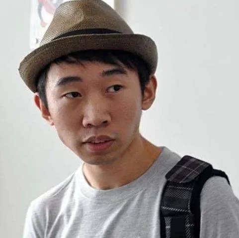 杨迪包场少林寺禁止游客进入,老大爷破口大骂,杨迪本人如何回应?