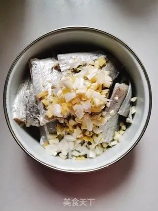 炸带鱼