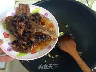 豆豉鲮鱼油麦菜
