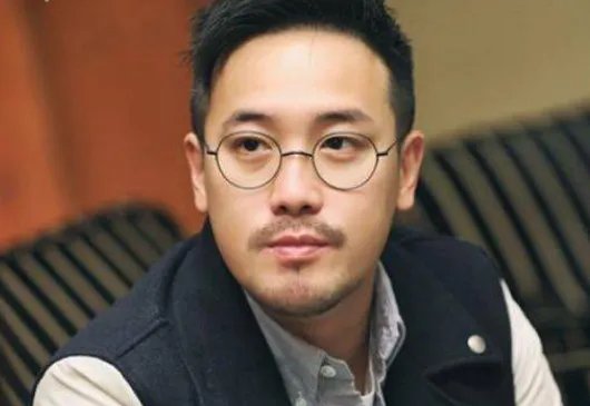原来曾国祥就是曾志伟的儿子,怪不得这么红 ,你还不知道吧?