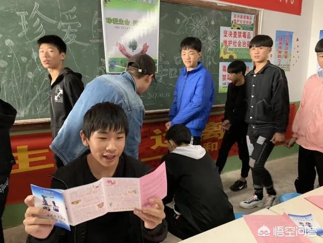 有的老师为什么会准备一把戒尺?