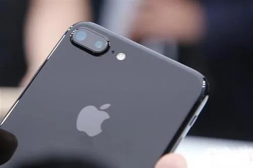 新包装iPhone11也不送耳机充电器,这是苹果公司偷工减料吗?