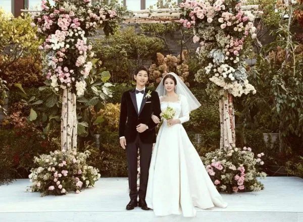 “双宋离婚”真相被揭穿,女方为什么成了背锅侠?
