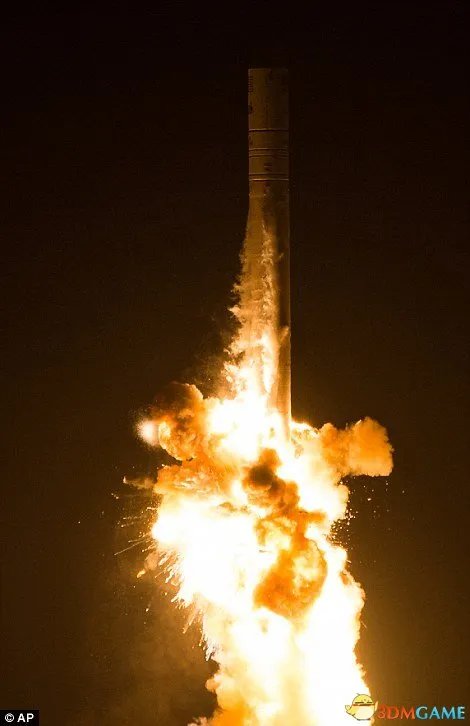 实在太震撼 NASA曝光“天鹅座”飞船爆炸现场近照