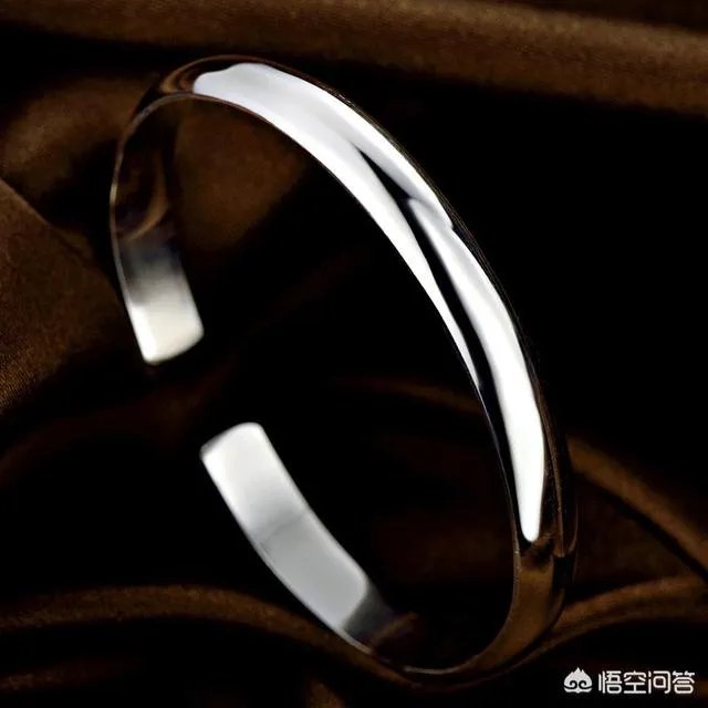 白银手链如何清洗?