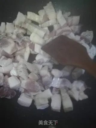 鹌鹑蛋红烧肉