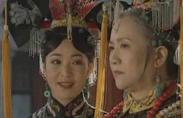 皇后 皇太后 太后 太皇太后区别? 或者说皇帝分别给她们叫什么的?