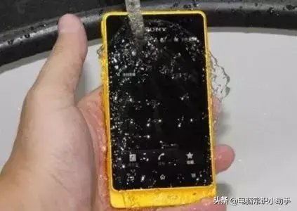 索爱k850i黑屏怎么解决（手机黑屏的常见处理办法）