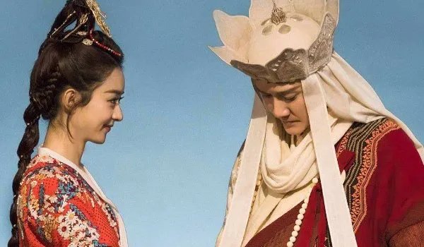 曝冯绍峰带儿子探班赵丽颖是真的吗?