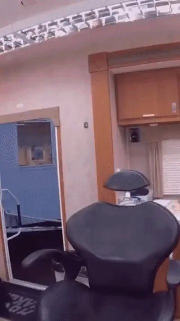 法瑞尔妆容凶狠气势十足 《企鹅人》全新片场照曝光