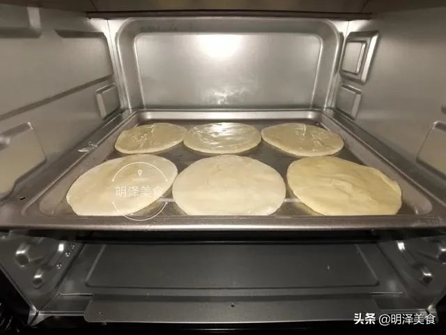 怎样做油酥饼?里面的油酥怎样做?详细的做法步骤图有吗?