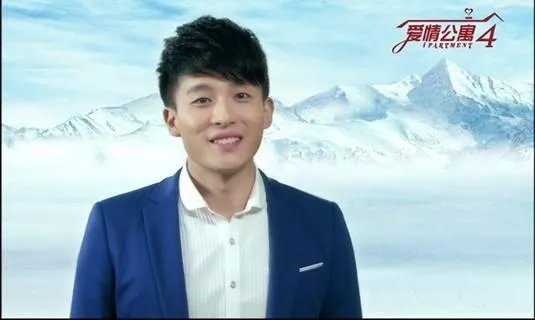 《爱情公寓》一到四季吕子乔的收入来自哪啊?