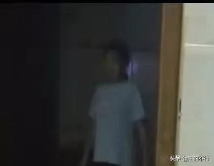 如果你是牵狗女孩,你会逃跑嘛?