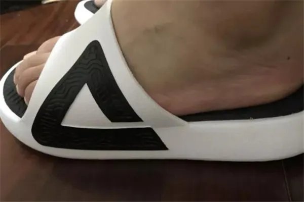 匹克态极拖鞋测评 态极拖鞋怎么样