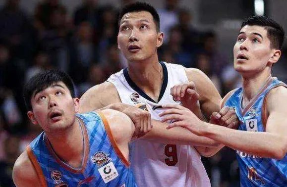 易建联的选秀顺位很高,为什么后来没有多少上场机会?