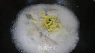 鲜甜木瓜鱼汤