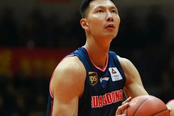 易建联的选秀顺位很高,为什么后来没有多少上场机会?