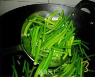 蒜苗炒肉丝