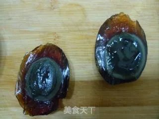 凉拌皮蛋豆腐