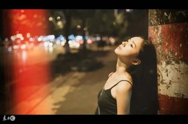 治愈失恋最有效的方式是什么,是立刻恋上另一个人吗?