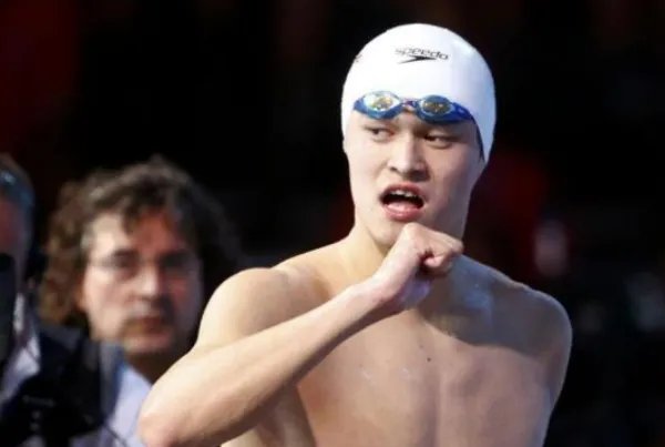 为什么继霍顿后,斯科特也拒绝和孙杨合影?