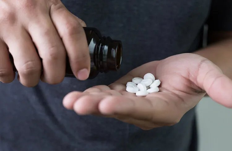 你吃过这种西药吗?毒性太大已淘汰,家里有的直接扔掉