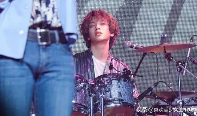能详细介绍一下N.Flying(新飞)这个乐队吗?