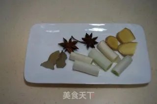 炖猪脚
