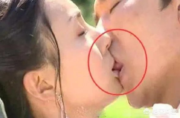 电影、电视剧拍吻戏时,发生过哪些令人尴尬的事?
