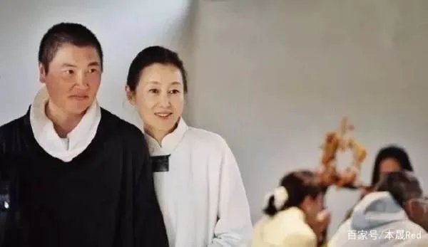 父母离婚,被后妈潘蔚洗脑学女德,孙楠的女儿买宝瑶到底有多惨?