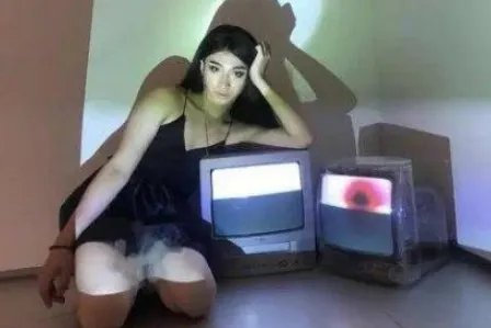 伊能静的儿子喜欢穿女装，患有严重的“异装癖”，造成这件事的原因是什么？