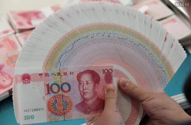 人民币贬值意味着什么 原来有这些利弊影响
