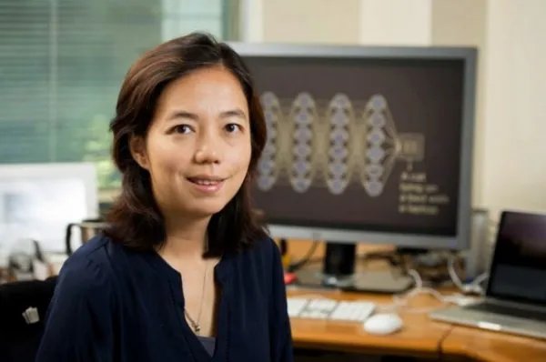 李飞飞个人经历