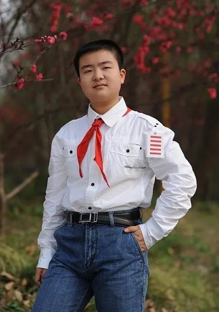 好干部黄艺博近况如何? 一位优秀的五道杠少年