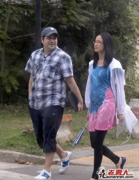 龚蓓苾老公伍仕贤个人资料，龚蓓苾怎么读，男人装