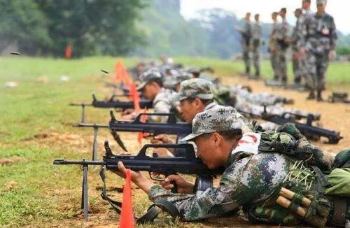 我要一个新兵入伍训练项目!要详细!