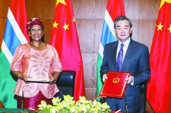 冈比亚与中国有外交吗