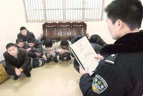 男子派出所内死亡，你觉得谁的责任最大？