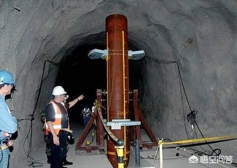威慑伊朗地下基地!美B2轰炸机对伊朗投巨型钻地弹有何可怕之处?