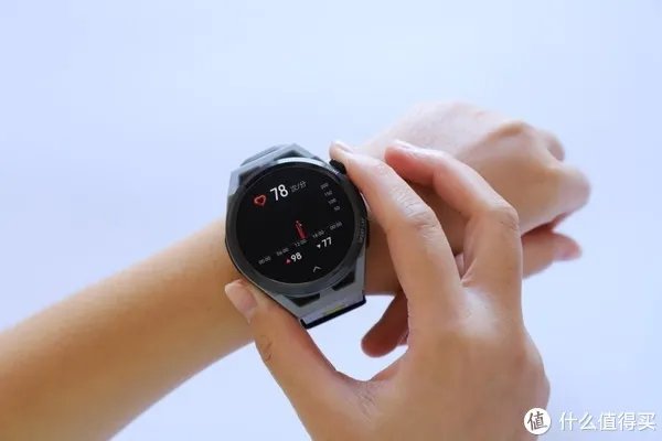 华为WATCH GT Runner评测:华为首款专业跑表,有了它我更爱跑步了