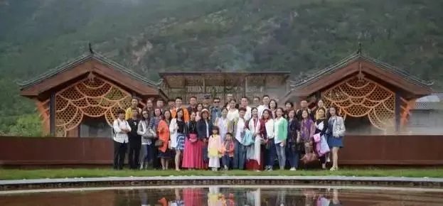 离开央视,藏族青年在海拔4000米打造云巅之家,潇洒!