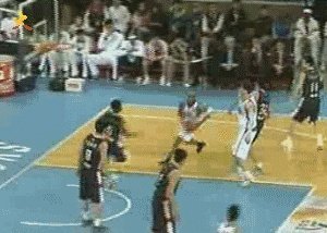 为什么李春江指导会在比赛中让队员对马布里上腿?当时是什么情况?