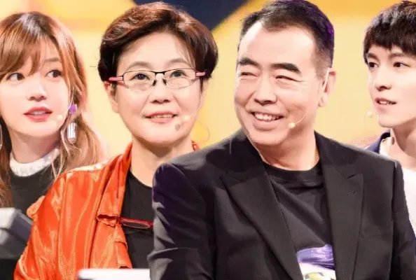 2020年度十大热门综艺排行榜:演员请就位上榜,第一热度最高