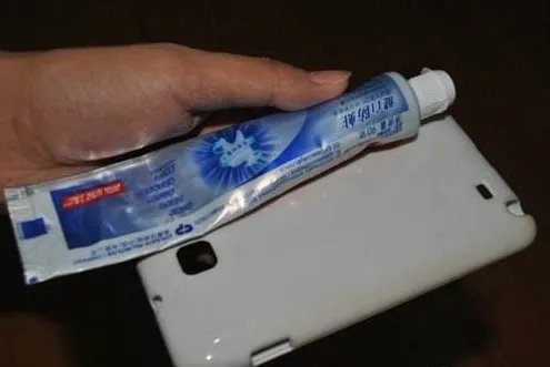硅胶套发黄怎么变白 让硅胶套焕然一新